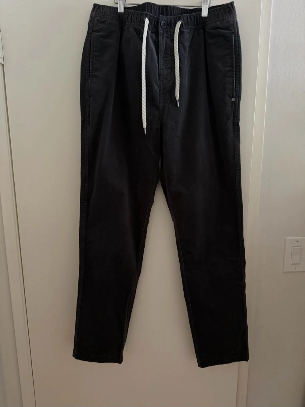 Vuori Men’s Black Corduroy Pull-On Pants Size XL